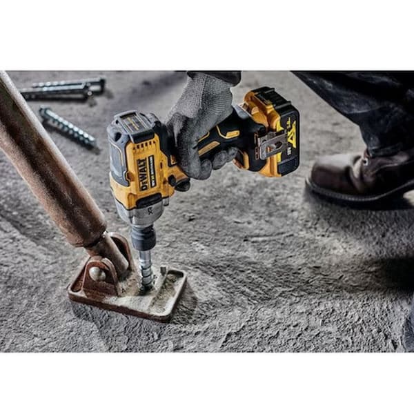 Kompakt sladdlös 1/2" slagdragare XR 18V 5.0Ah li-ion borstlös DEWALT Säkerhetsring - DCF891P2T-QW