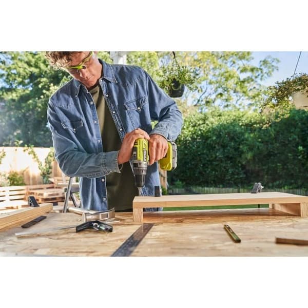 RYOBI - 18V ONE+ slagborr - 50 Nm - 500-1800 rpm + 4,0 Ah batteri, 2,0 A laddare, väska - R18PD3-140SA