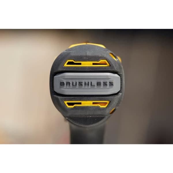 60 Nm borstlös borrskruvdragare - Litium 18V - 2 batterier 2Ah - STANLEY FATMAX V20 - SFMCD710D2K-QW