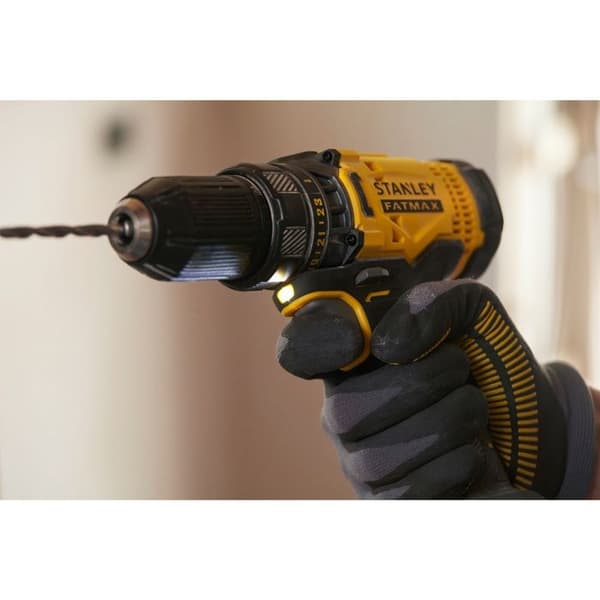 STANLEY FATMAX V20 18V borrmaskin med 2 2Ah batterier + 100 tillbehör SFMCW223B-XJ