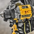 Miniatyrbild 3 av 5: DEWALT POWERSTACK slagborr - 2 18V 5Ah batterier - DCD805H2T-QW