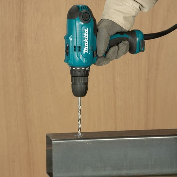 Borrskruvdragare DF0300 320W 56Nm 2 hastigheter max. 10 mm Makita chuck