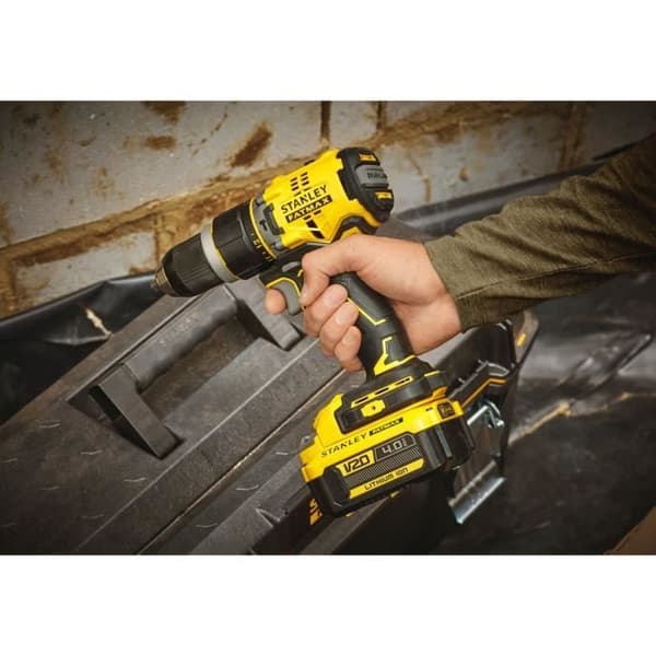 Stanley - V20 Slagborrskruvdragare 80 Nm BORSTLÖS - Litium 18V - 2 4A batterier - SFMCD721M2K-QW