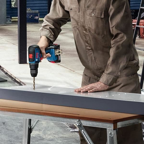 BOSCH GSR18V-55 18V 2x5Ah sladdlös borrmaskin - Trä - Metallchuck - 5 Ah Li-ion batteri