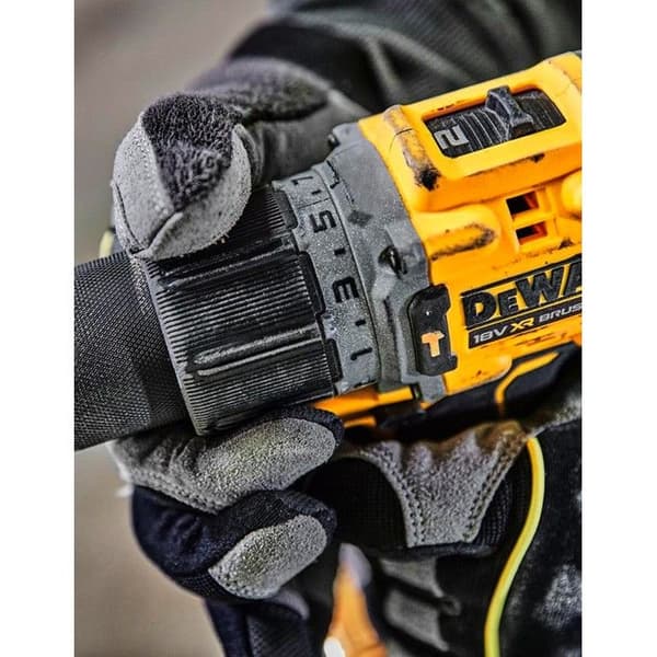 18V borstlös slagborrskruvmejsel (utan batteri eller laddare) + T-STAK box - DEWALT - DCD805NT