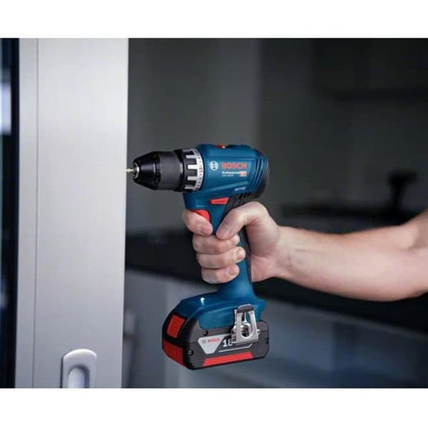 18V GSR 18V-45 borrmaskin + 2 GBA 3Ah batterier + laddare i L-BOXX fodral - BOSCH - 06019K3204
