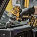 Miniatyrbild 4 av 4: Batteridrill - DEWALT - DCD703NT - 12V - 2 hastigheter - 4 utbytbara verktygsfästen