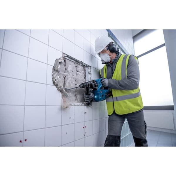 Bosch Professional GBH 18V-28CF 3,3J slagborrmaskin med GDE 18V-16 suganordning, 2 ProCore 8,0Ah batterier, laddare, Llbox 0611921003