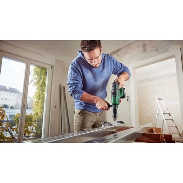Slagboremaskine - BOSCH - UniversalHammer 18V - 2,5 Ah - Akku - SDS Plus slagskruetrækker
