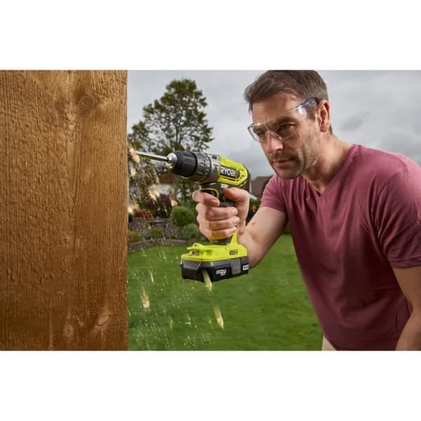 Sladdlös slagborrmaskin/skruvdragare RYOBI - 2 hastigheter 18V ONE+ 40Nm + 2,0 Ah batteri och 1 snabb laddare 2,0A R18PD2-120B