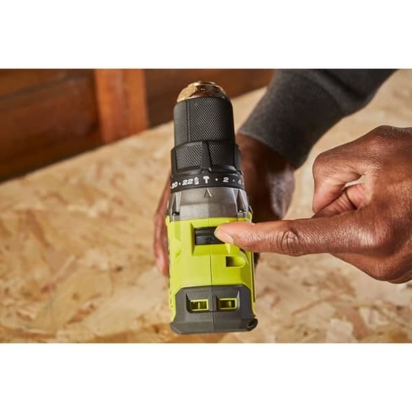 RYOBI - BORSHLESS 18V ONE+ 54 Nm slagborrskruvmejsel - 2 batterier 4 & 2 Ah, laddare & bärväska - RPD18BL1-2C42S