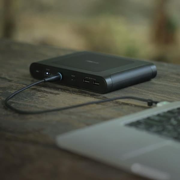 OMNICHARGE Powerbank Mobile 25600 Pro 25600 mAh - Svart