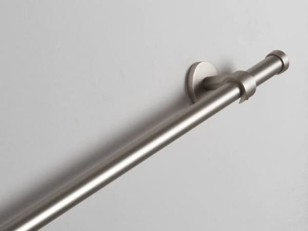 Incasa - R131/A/T/300 - Ledstång: diameter 20 mm, L. 300 cm. i satinstål, kapacitet 80 kg - Komplett
