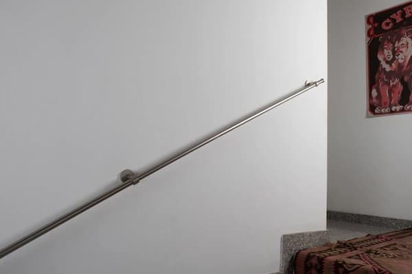 Incasa - R131/A/T/300 - Ledstång: diameter 20 mm, L. 300 cm. i satinstål, kapacitet 80 kg - Komplett