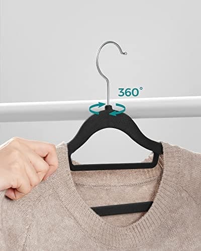 Songmics Velvet Hangers, 20 klädrock hängare, icke-halk, 360 ° svängbar krok, svart