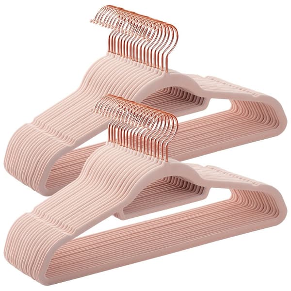 Paket med 50 halkfria rosa sammetshängare med vridbara krokar