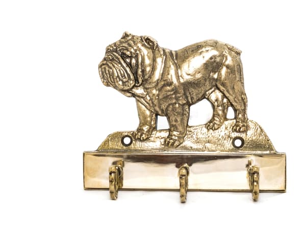 Engelsk bulldog, Bulldog I - nøgleophæng med hund, messingholder til hundetilbehør, elegant halludsmykning af Art-Dog