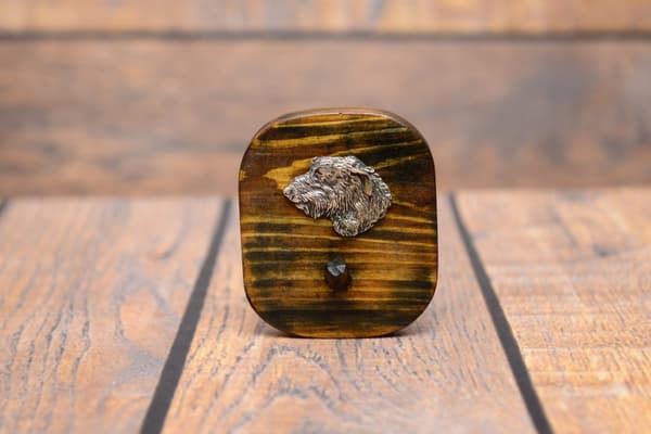 Irlanninsusikoira, Irlanninsusikoira I - talutushihna, mitaliripustin koiran kanssa, Art-Dogin avainkoukku