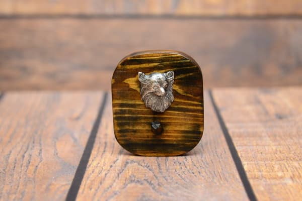 Langhåret Chihuahua - bøjle i snor, medaljebøjle med hund, nøglekrog fra Art-Dog