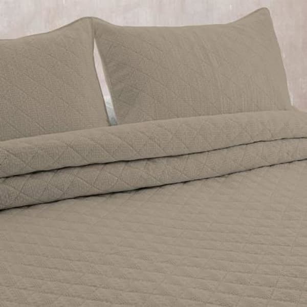 Överkast - PIERRE CARDIN - EGNA - 235 x 270 cm - Silk touch - Fin stoppning