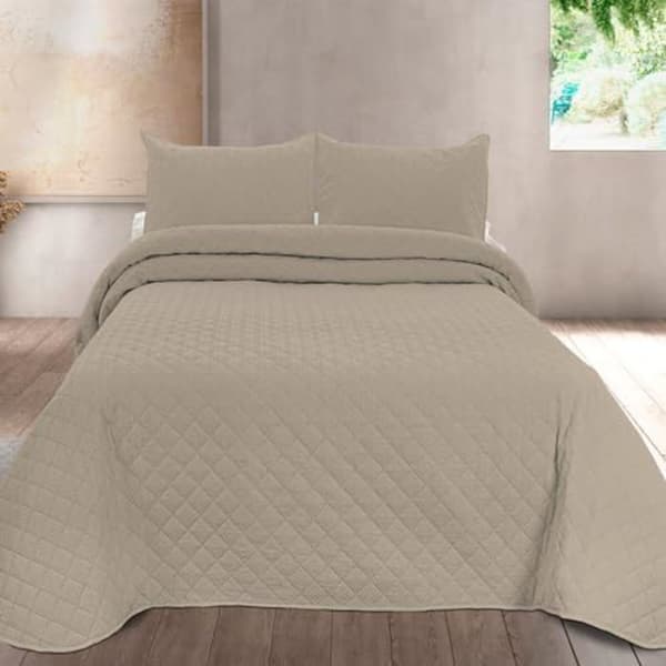 Överkast - PIERRE CARDIN - EGNA - 235 x 270 cm - Silk touch - Fin stoppning
