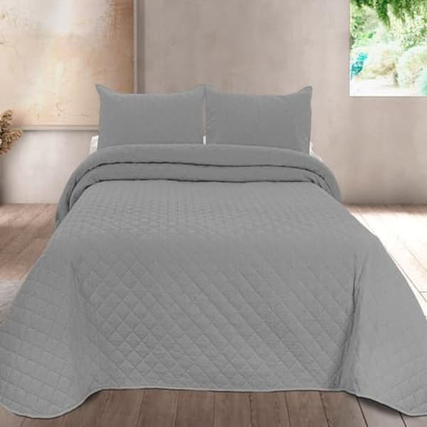 Överkast - PIERRE CARDIN - EGNA - 235 x 270 cm - Silk touch - Fin stoppning