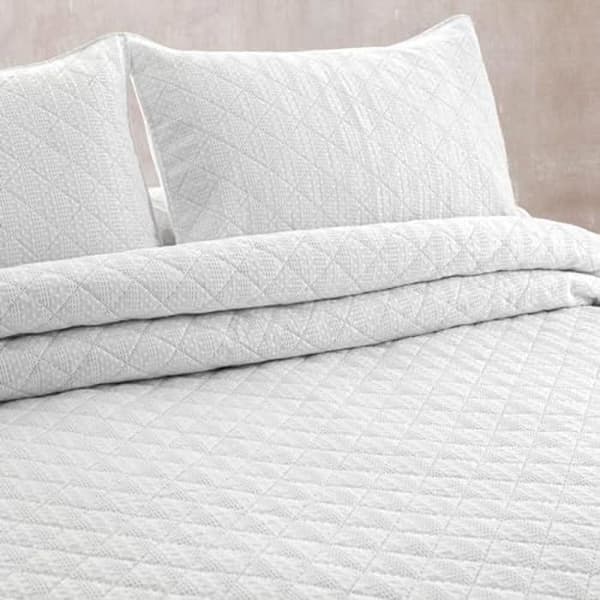 Överkast - PIERRE CARDIN - EGNA - 235 x 270 cm - 100 % mikrofiber - Silk touch