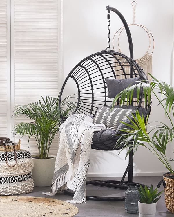 Hængende Lænestol Sort Rattan Runde Flettede Hynder Metalstel Boho Stil