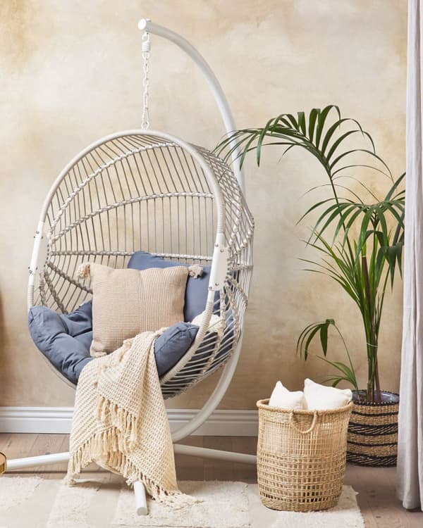 Hængestol Hvid Rattan Metal Stel Indendørs-Udendørs Æggeform Boho Stil