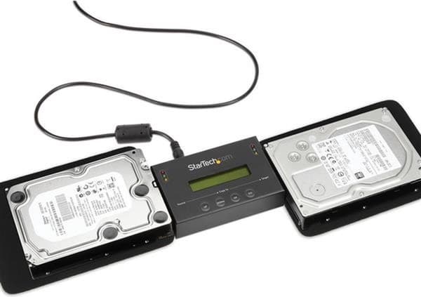 StarTech 2,5 och 3,5 tum SATA Hård-schijfduplikator och -wisser - 14 GB/min - Svart