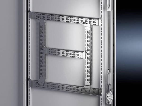 Rittal VX System chassis 14 x 39 mm, Türbreite: 1000 mm