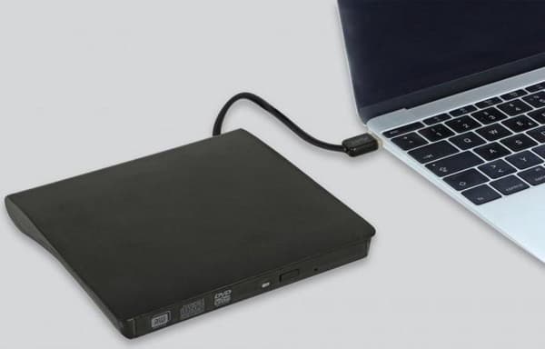 Delock-hus til 5,25'' Ultra Slim SATA-drev (9,5 mm) - USB3.0 (USB-A) / sort