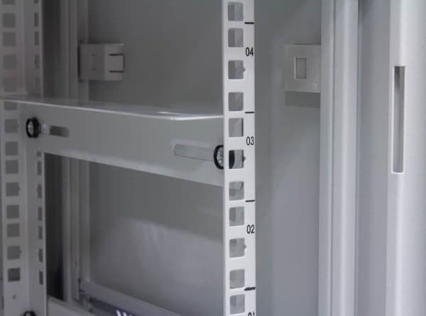 19" væghus, 6U, lysegrå (RAL7035) 600 x 450 mm, samlet, Good Connections® (GC-R0002)