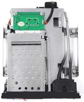 Thermaltake ST0026Z asemapaikkapaneeli 2,5/3,5" Kehyspaneeli Musta, punainen