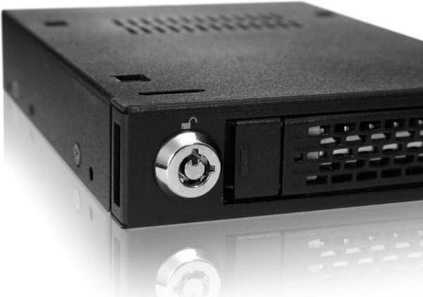 Icy Dock MB991IK-B (vähittäismyynti, HDD TRAY, HOT-SWAP, KEY LOCK)
