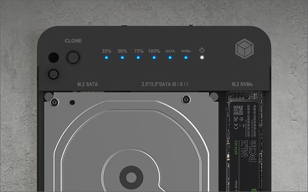 RaidSonic ICY BOX - HDD/SSD-telakointiasema - kloonaustoiminto Paikat: 3 - 2,5" / 3,5" jaettu, M.2 (6,4 cm / 8,9 cm jaettu) - M.2 NVMe -kortti / SATA
