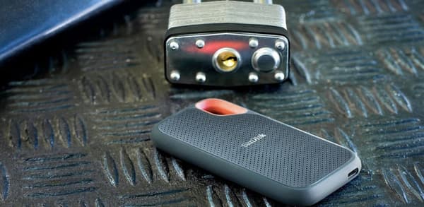 SanDisk Extreme Portable 2000 GB Svart