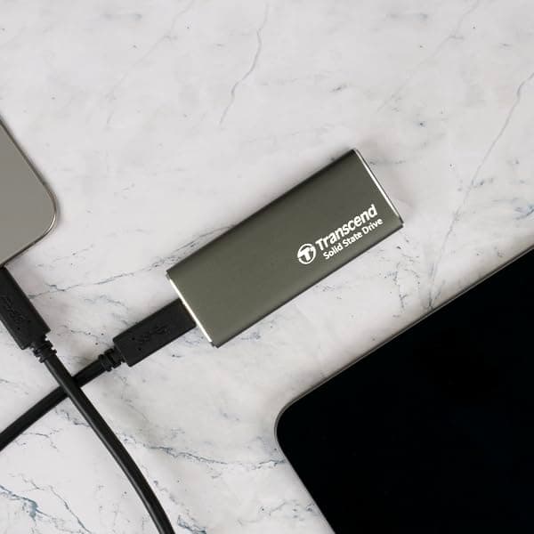 CLUB3D USB-autolaturi 1xUSB CA 63W 12/24V vähittäismyynti (CAC-1922)