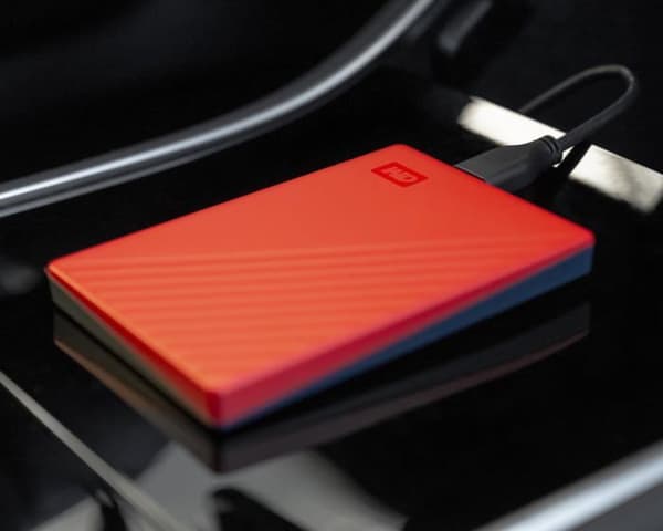 Bärbar extern hårddisk - WD - My Passport - 6 TB - USB 3.0 - Kompakt och säker