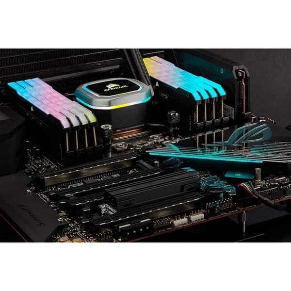 Corsair MP600 PRO LPX Solid State Drive - 1TB M.2 NVMe PCIe Gen. 4 x 4 - Optimerad för PS5 (CSSD-F1000GBMP600PLP)
