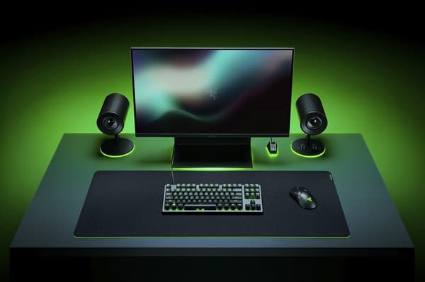Razer Gigantus V2 XXL, Textured micro-weave cloth surface, Thick, high-density rubber foam, Anti-slip base, 940 x 410 x 4mm