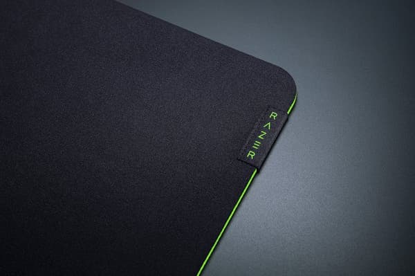 Razer Gigantus V2 XXL, Textured micro-weave cloth surface, Thick, high-density rubber foam, Anti-slip base, 940 x 410 x 4mm