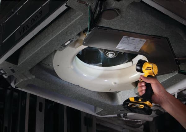 DeWalt DCL040 18V Li-Ion akku LED-taskulamppurunko