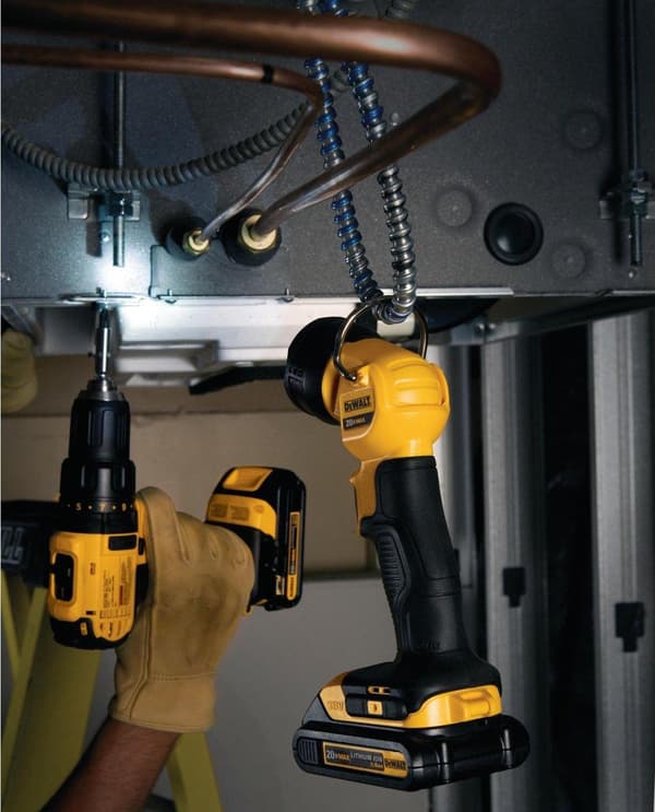 DeWalt DCL040 18V Li-Ion akku LED-taskulamppurunko