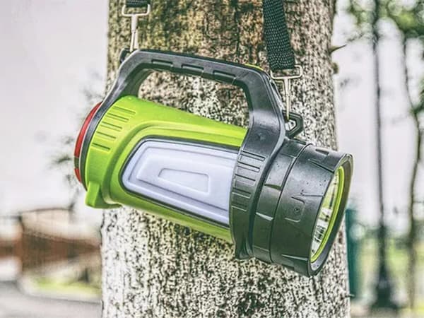 LED-ficklampa med Handtag & Powerbank