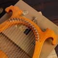 Miniatyrbild 3 av 4: 16-strängad lyraharpa, solid mahognykonstruktion, lätt och portabel, idealisk för nybörjare