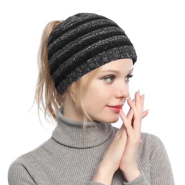 INF Naisten Stretch Knit Hat Ponytail Pipo Hatut Lämpimät Talvilakit