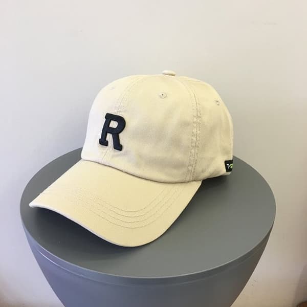 INF Snygg basebollkeps med "R" för vår/sommar