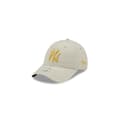 Miniatyrbild 1 av 4: Keps Dam - New Era - 9FORTY - New York Yankees - Metallogotyp - Beige - Sportmode