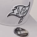 Miniatyrbild 3 av 3: Snapback-keps New Era 9Fifty - Tampa Bay Buccaneers grå - Vuxen Man - 100% Polyester - Sportkläder